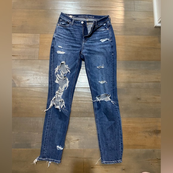 AE Strigid Ripped Mom Jean - Picture 2 of 5